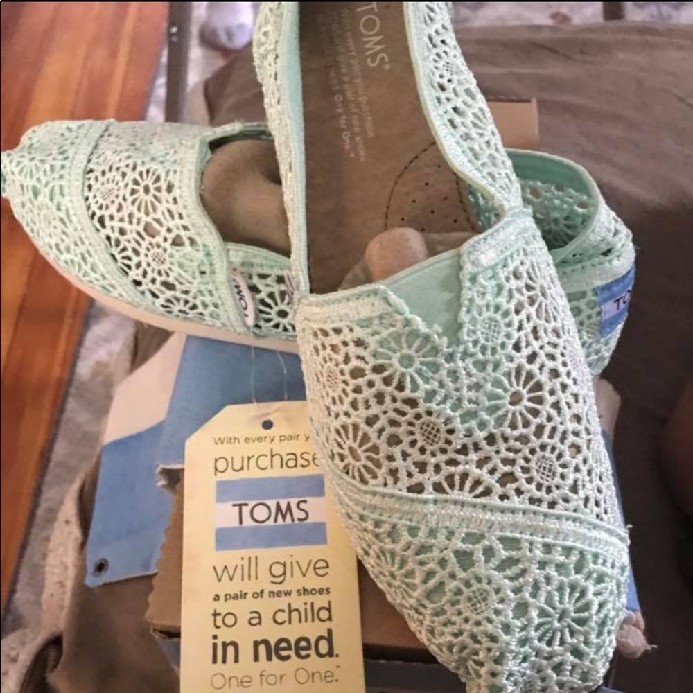 TOMS Mint Crochet Slip On - NIB